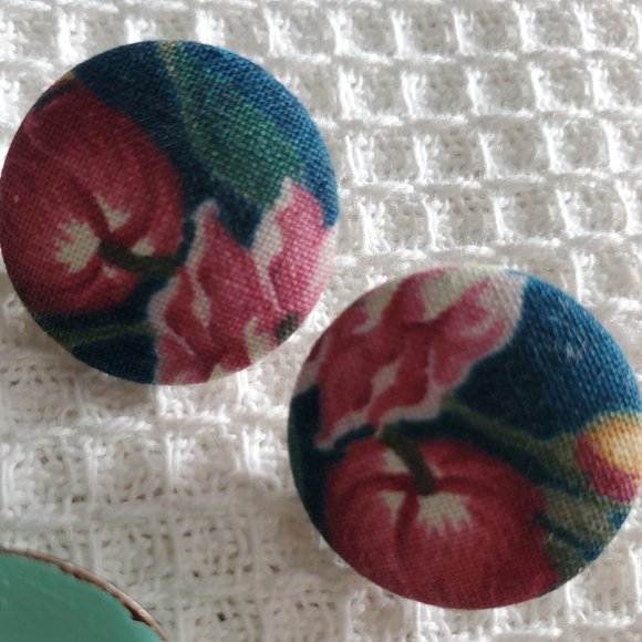 Vintage 80s 90s Stud Earrings 4 pairs Floral Fabric Leafy Purple Cute Yellow ++ - Picture 5 of 6